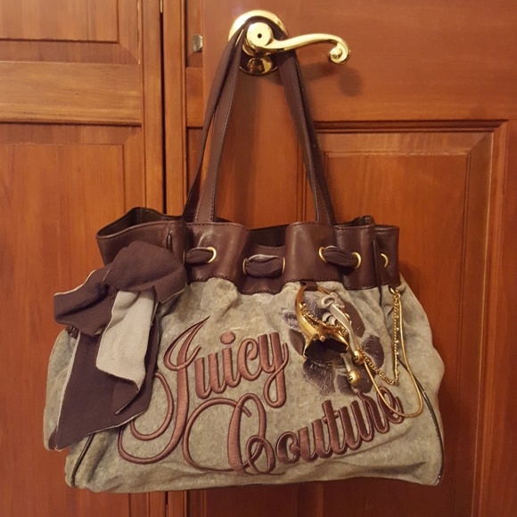 Juicy Couture Handbags - JUICY COUTURE Gray Daydreamer Tote w/ Ring Charm